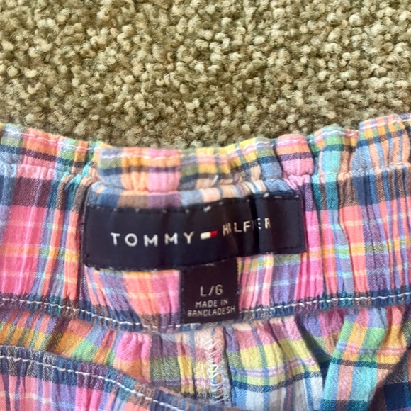 Tommy Hilfiger - Picture 3 of 3